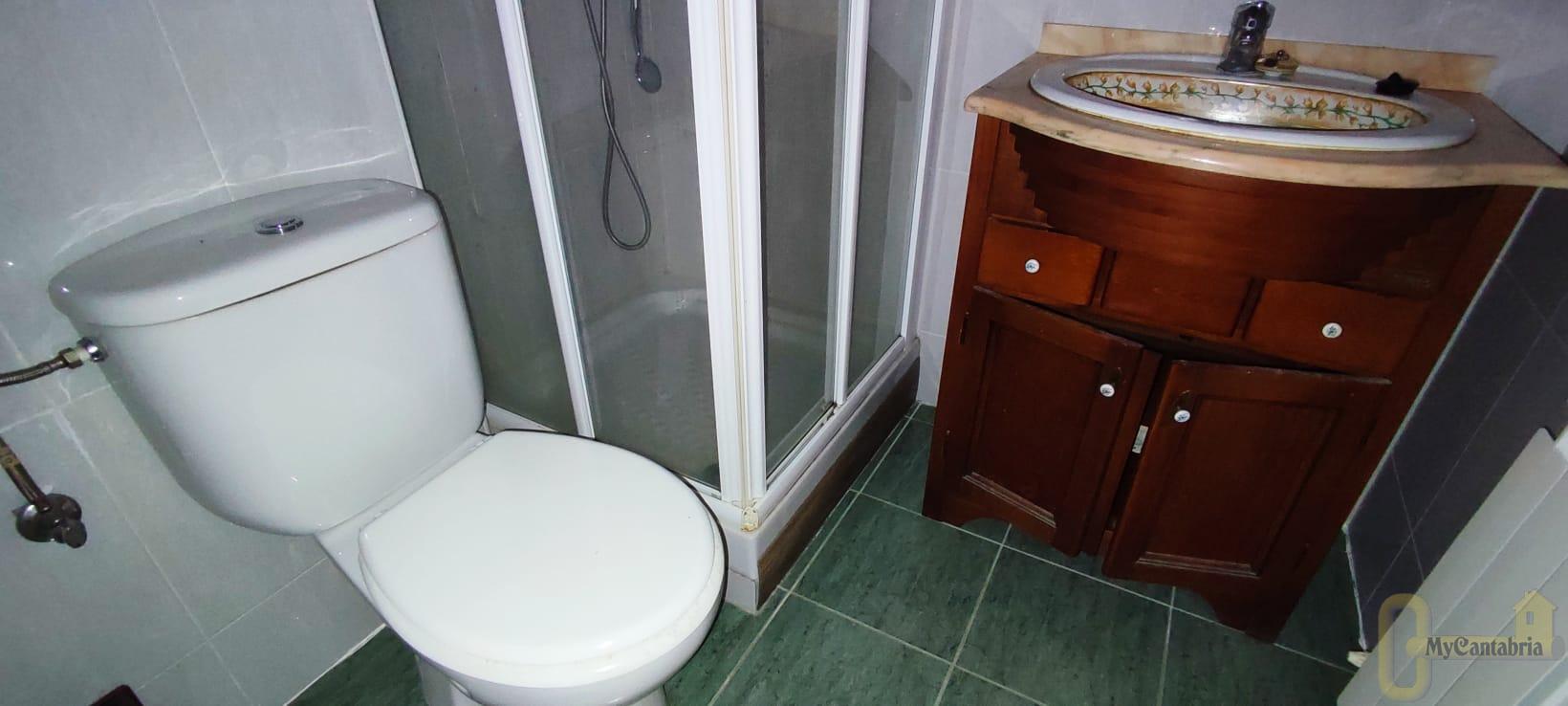 For sale of flat in Limpias