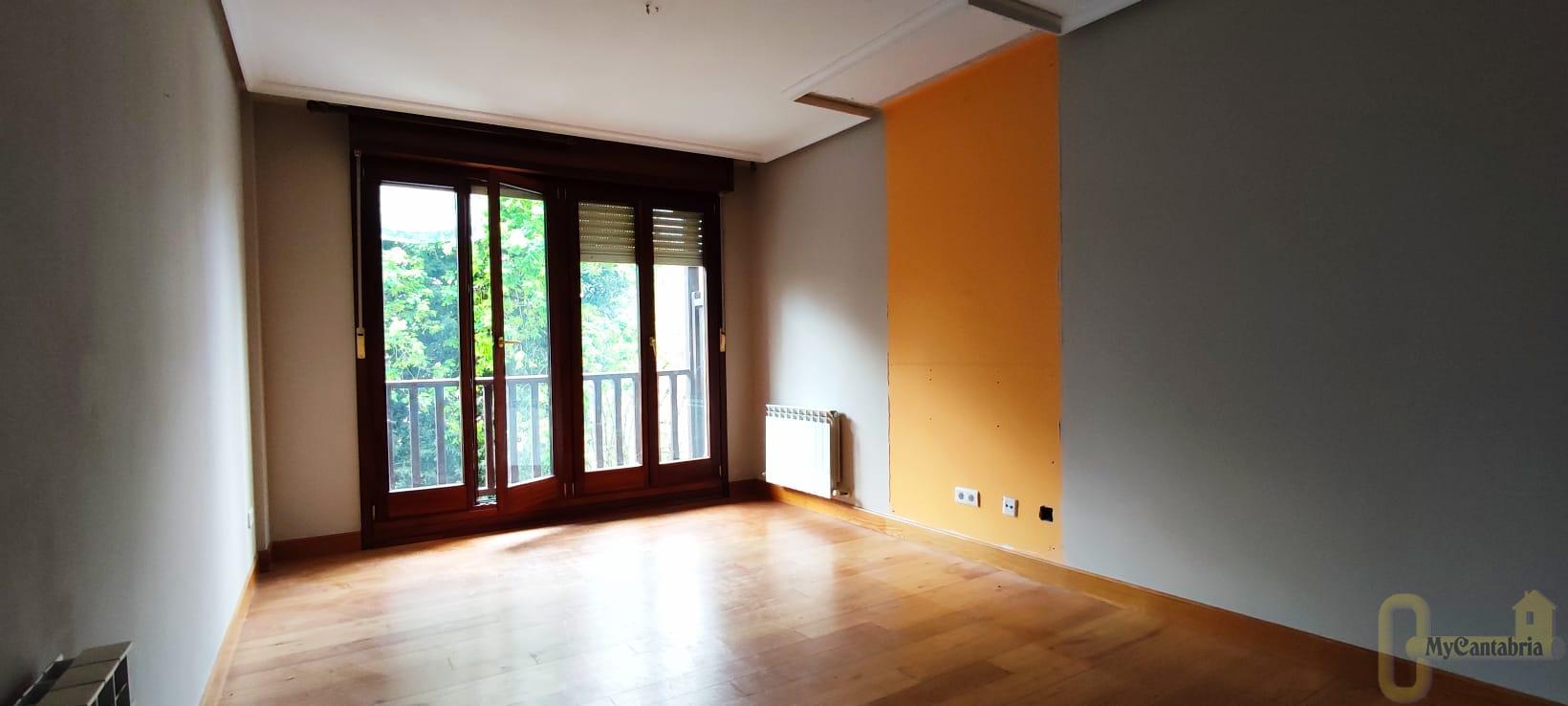 For sale of flat in Limpias