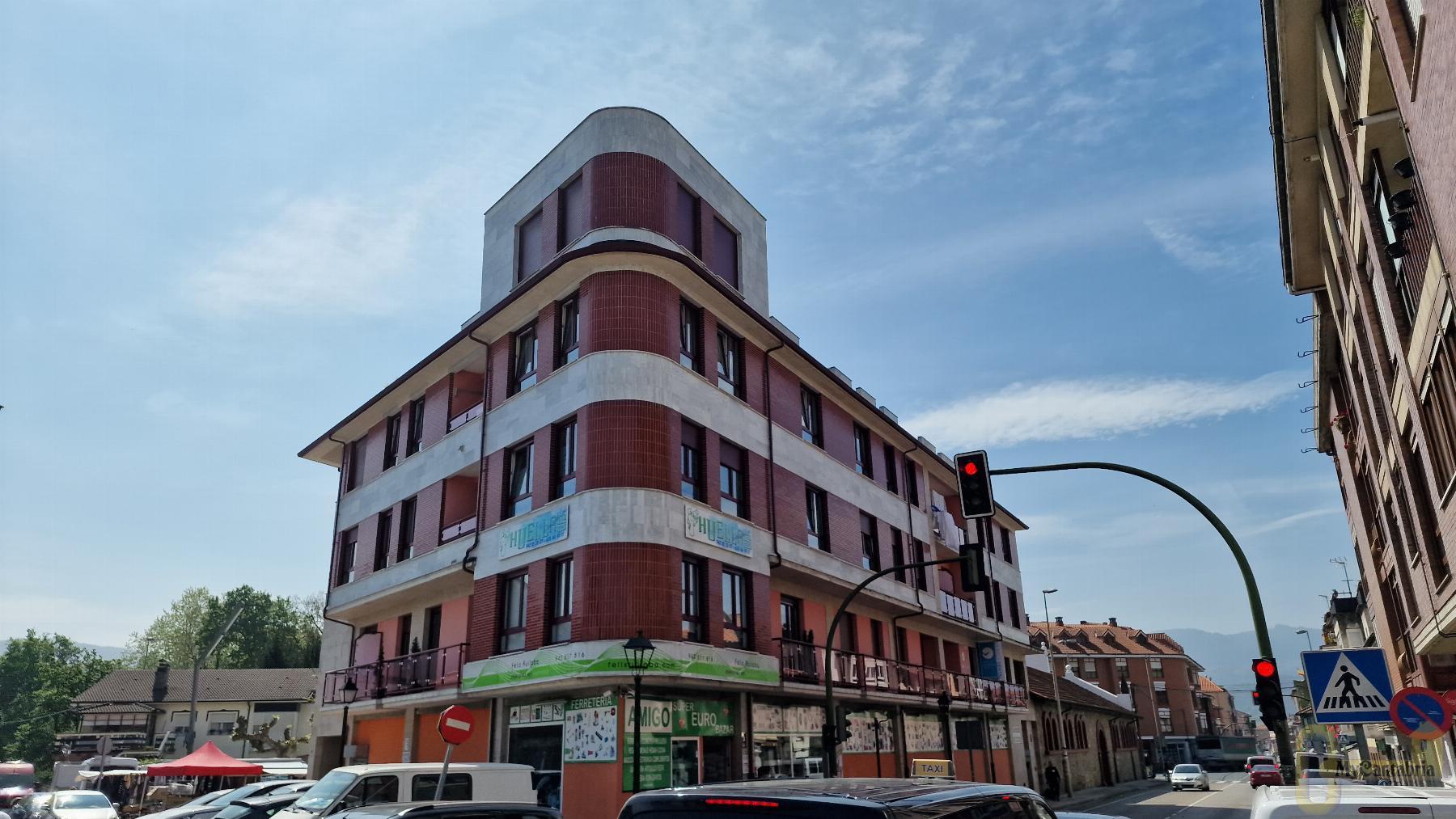 For rent of garage in Santa María de Cayón