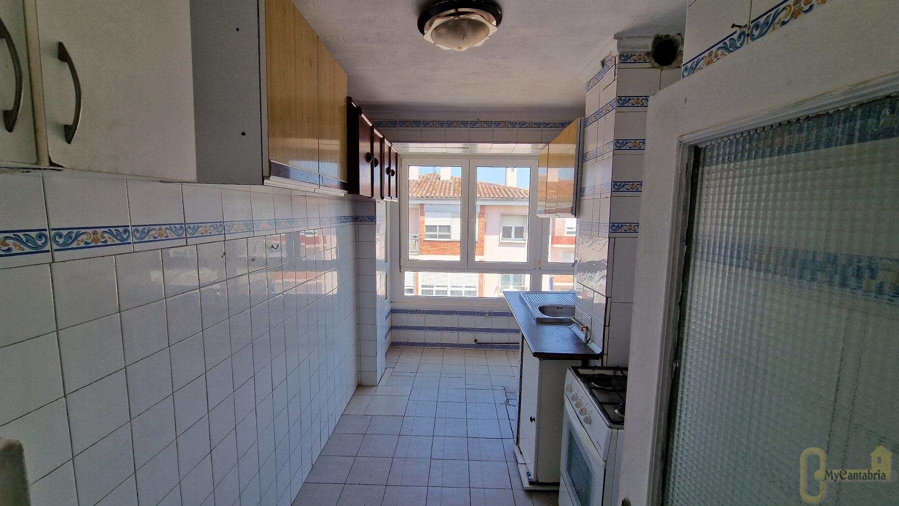 For sale of flat in Torrelavega