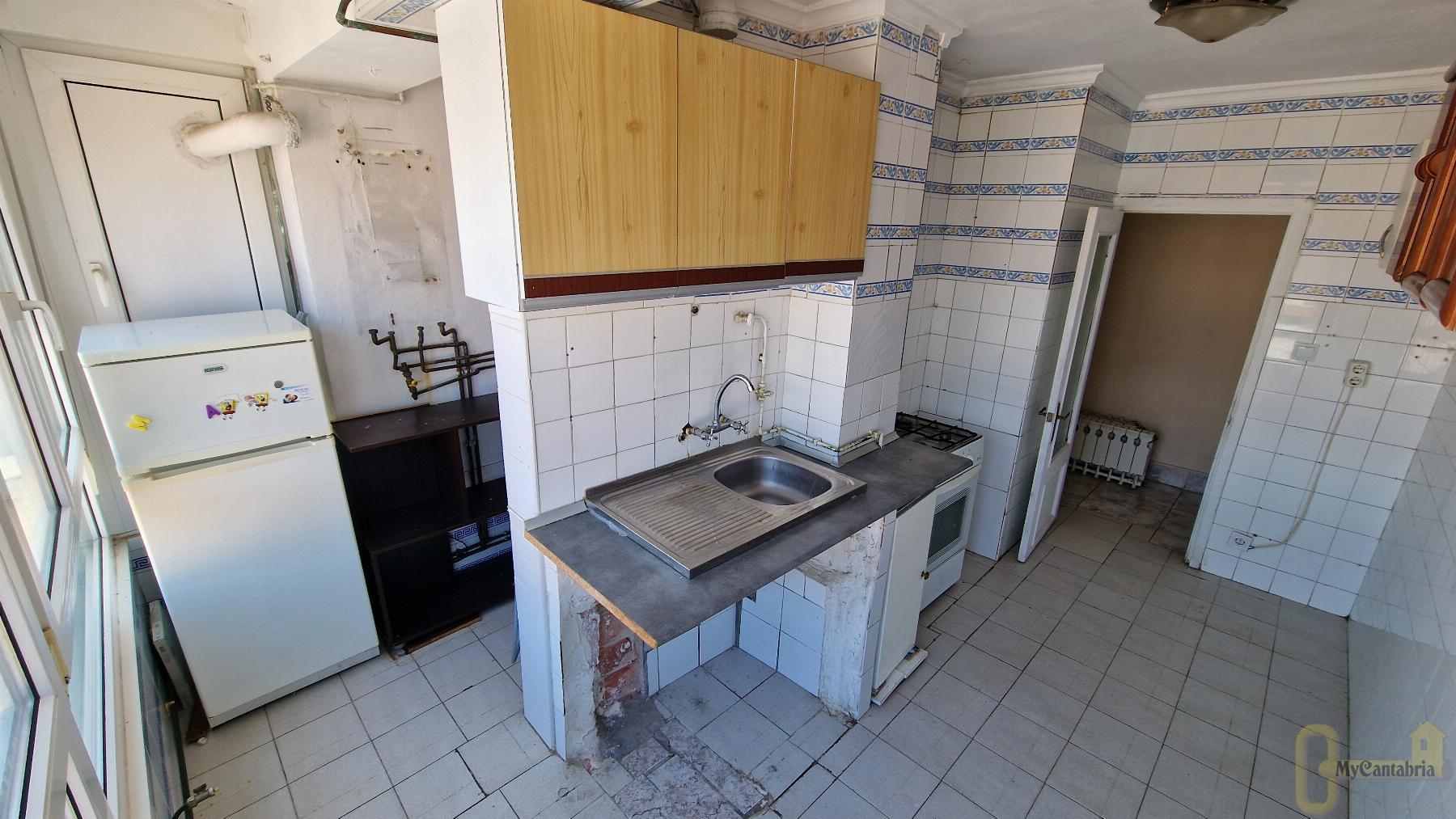 For sale of flat in Torrelavega