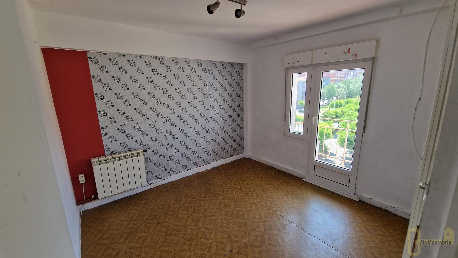 For sale of flat in Torrelavega
