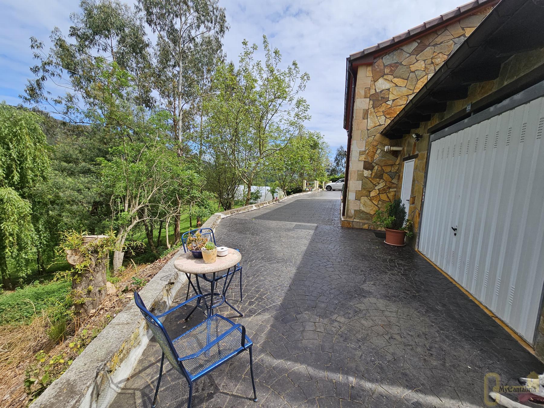 For sale of house in Villafufre
