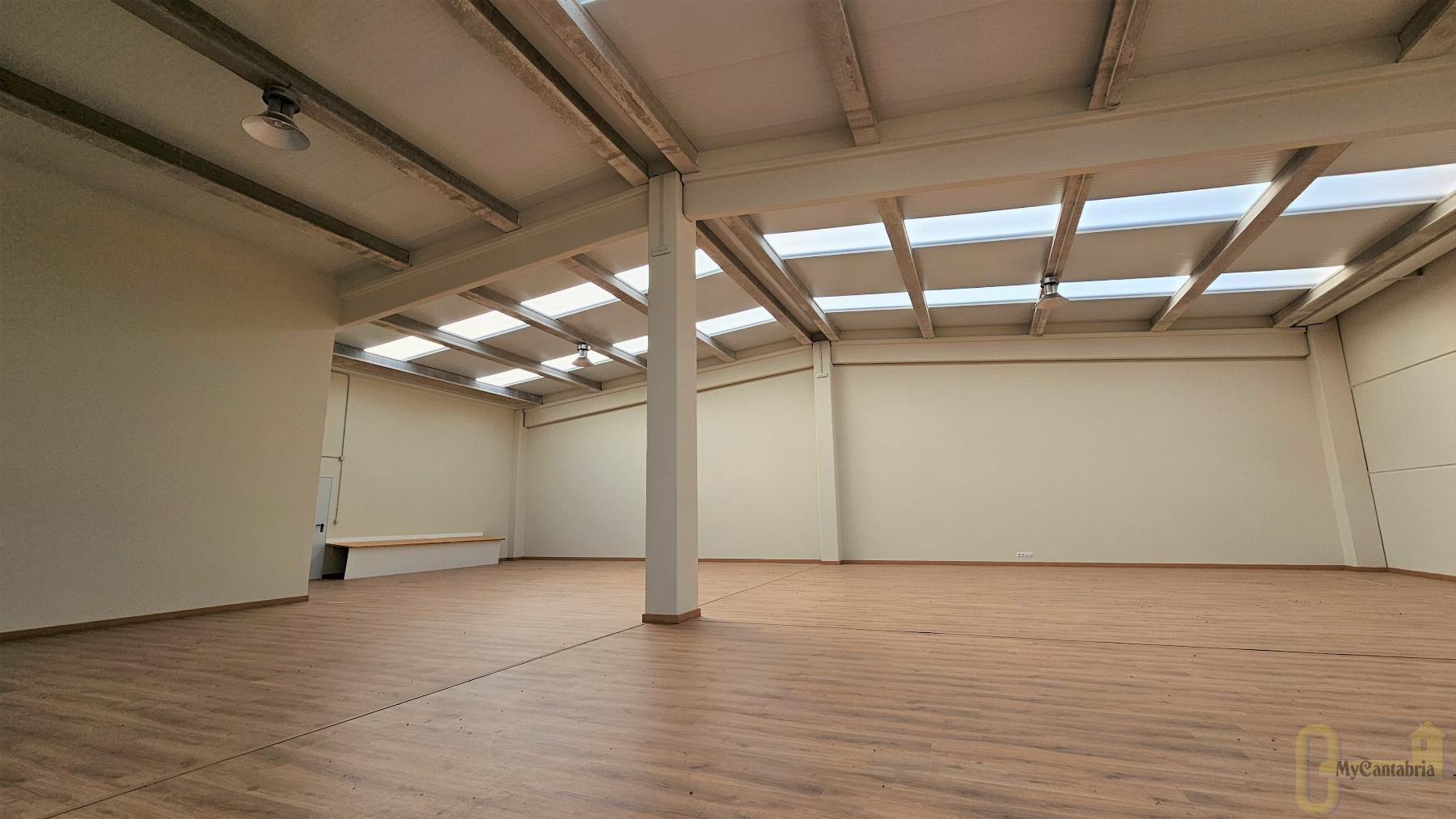 For rent of industrial plant/warehouse in Torrelavega