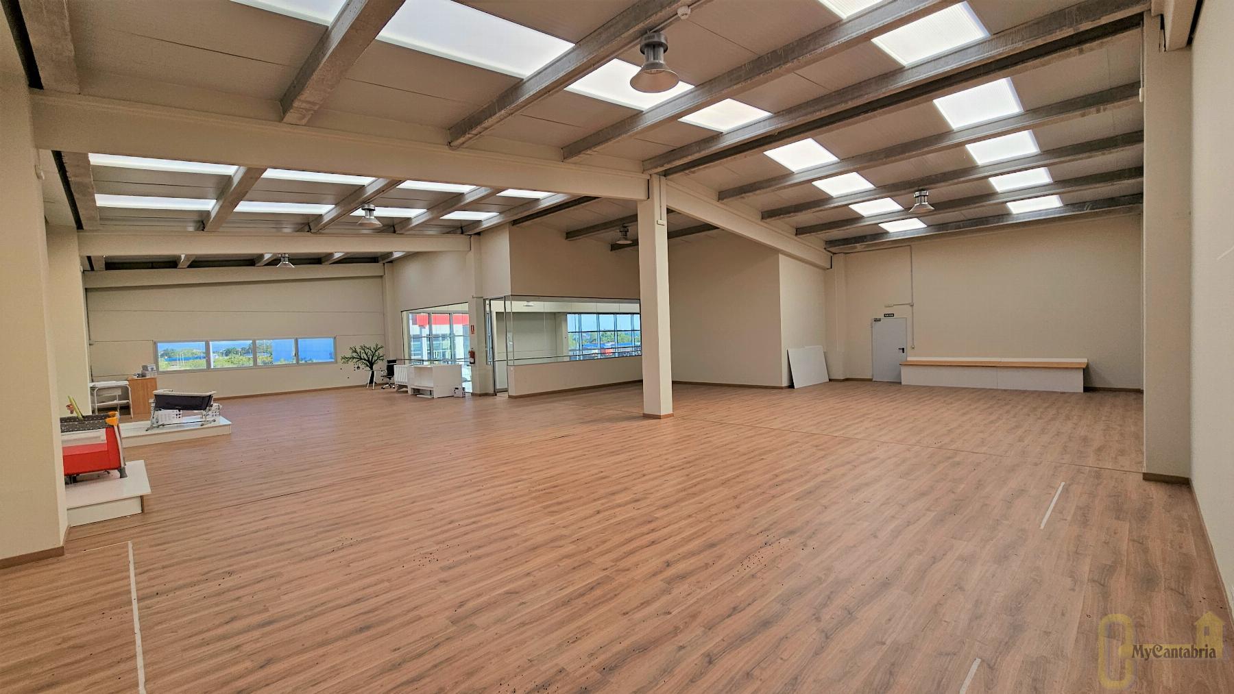 For rent of industrial plant/warehouse in Torrelavega