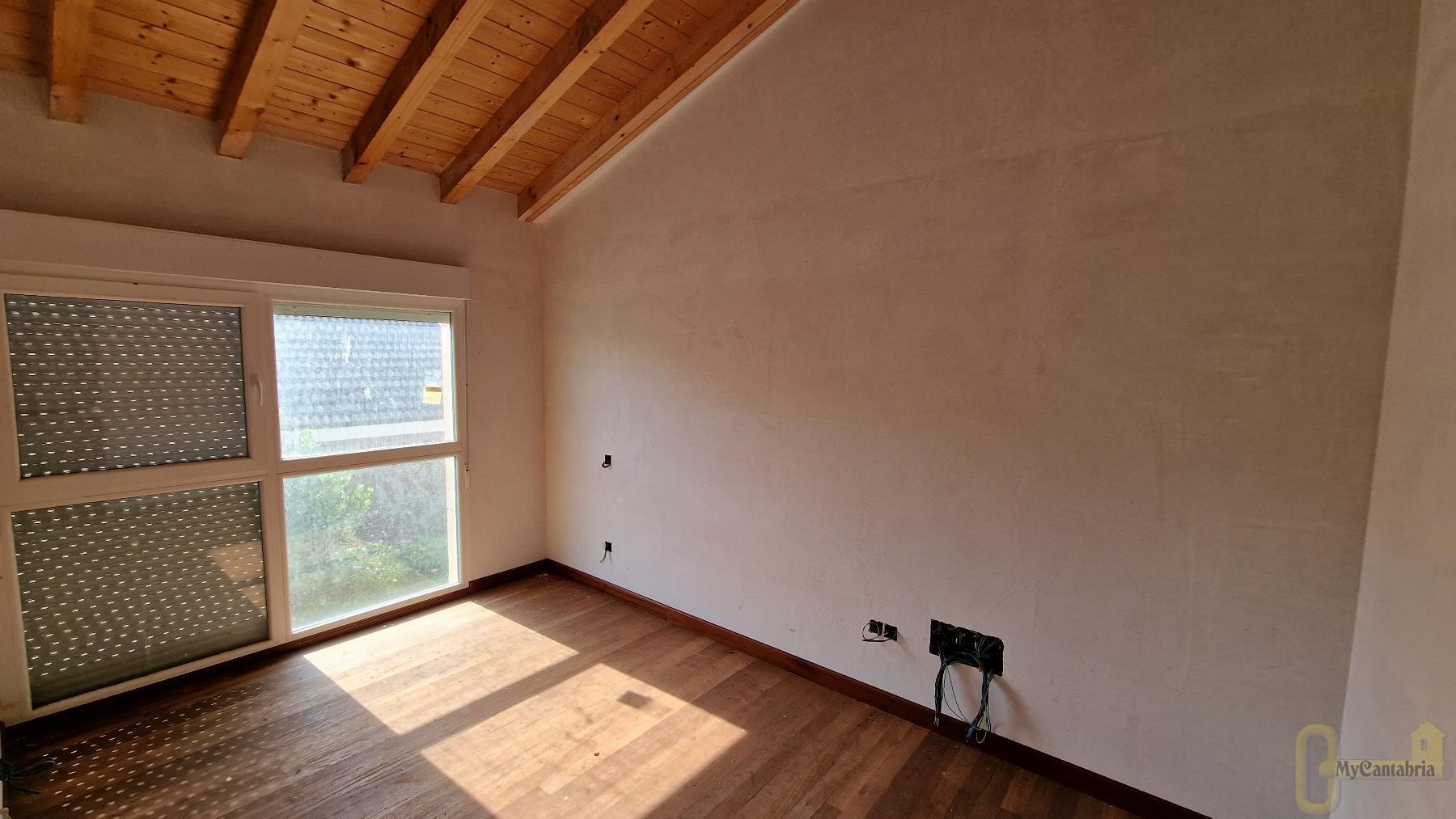 For sale of house in Santa María de Cayón