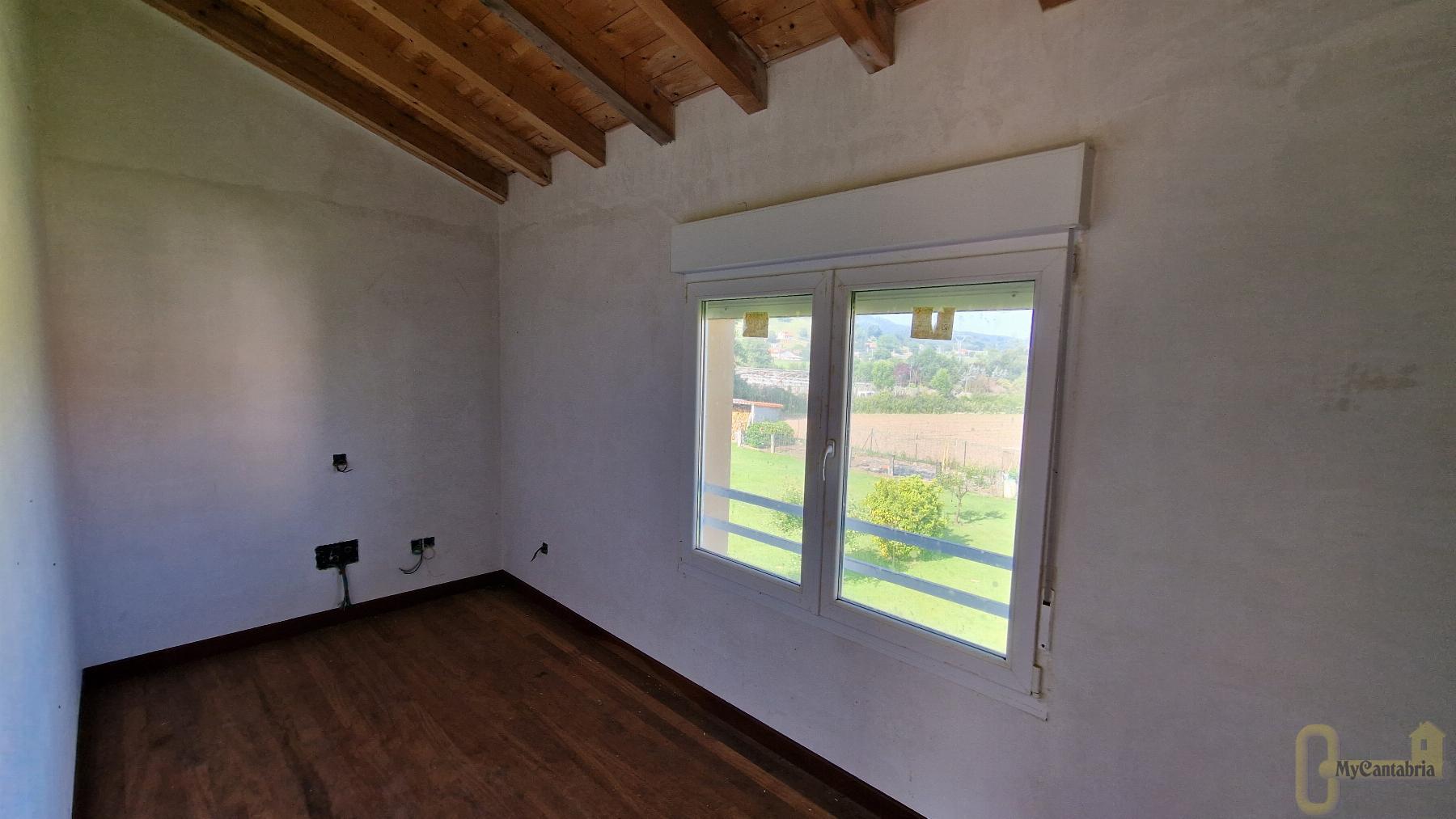 For sale of house in Santa María de Cayón