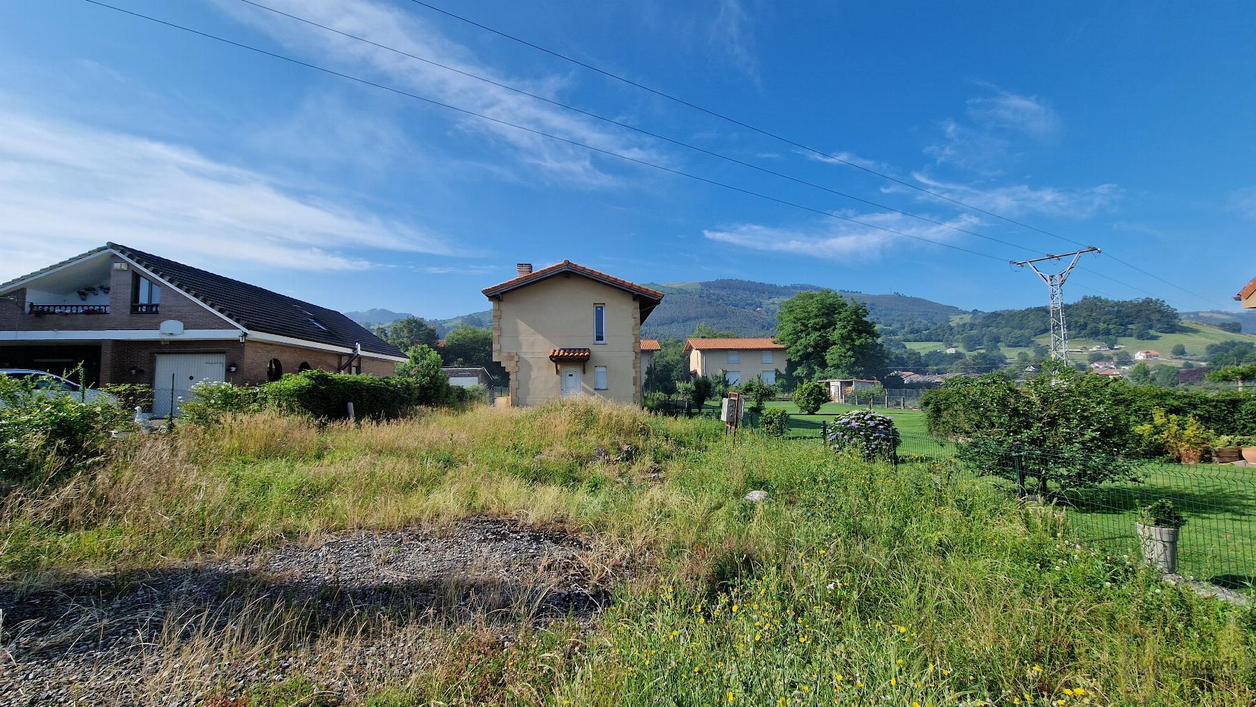 For sale of house in Santa María de Cayón