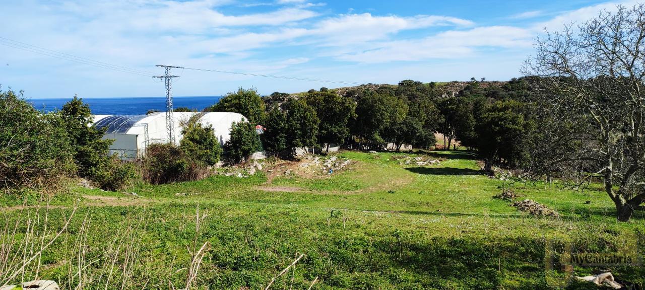 For sale of land in Castro-Urdiales