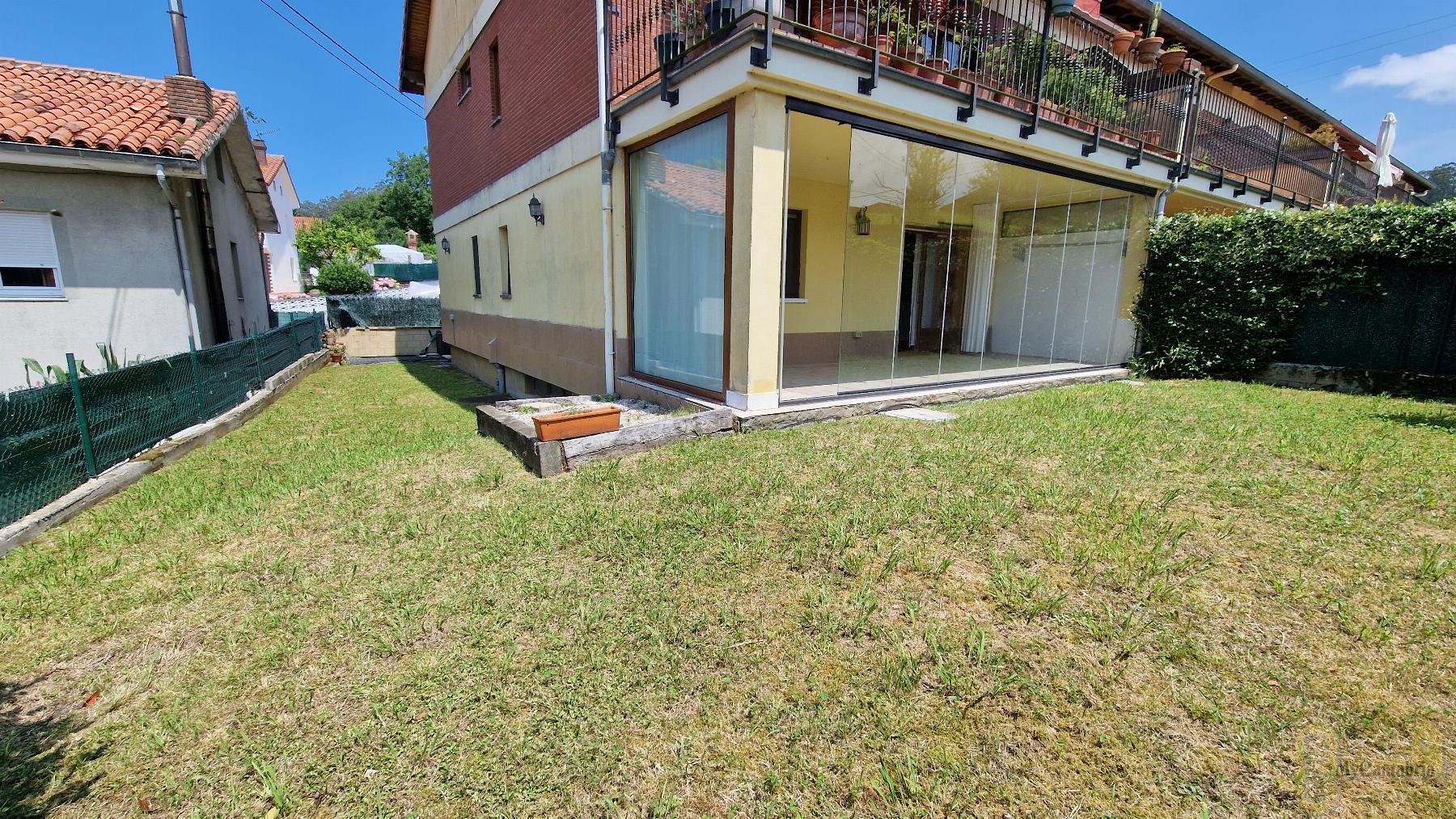 For sale of flat in Piélagos
