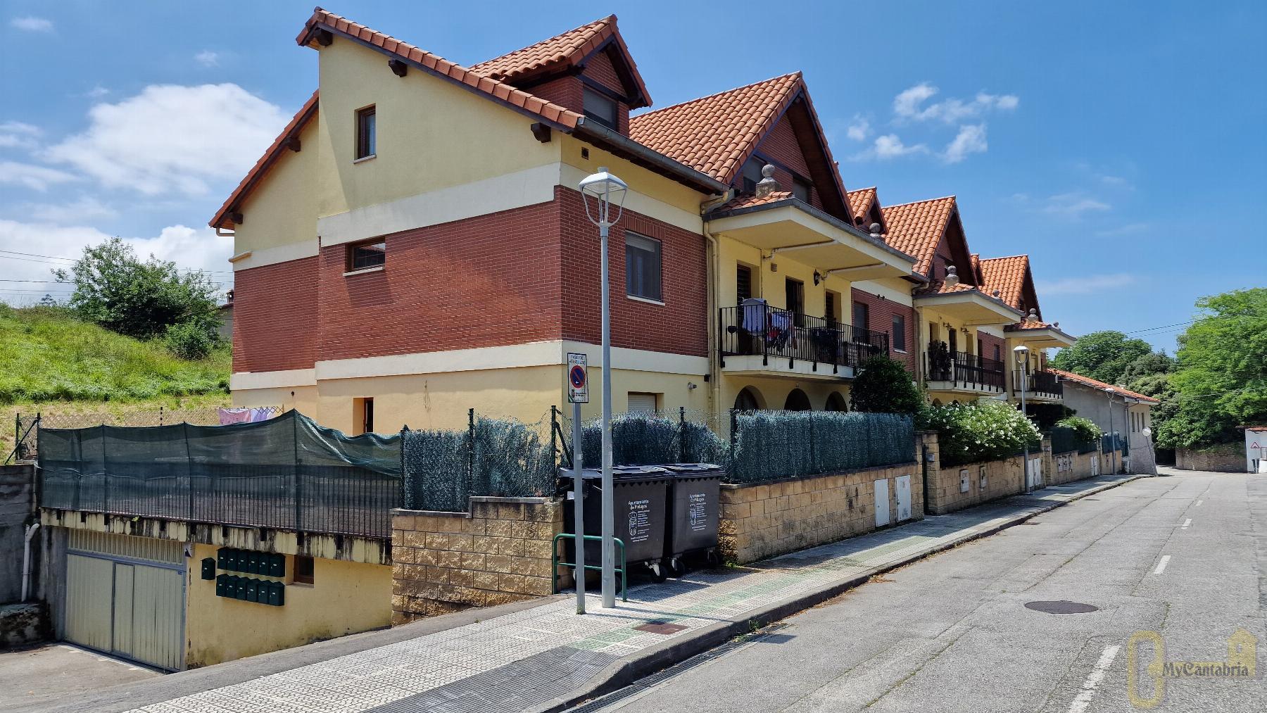 For sale of flat in Piélagos