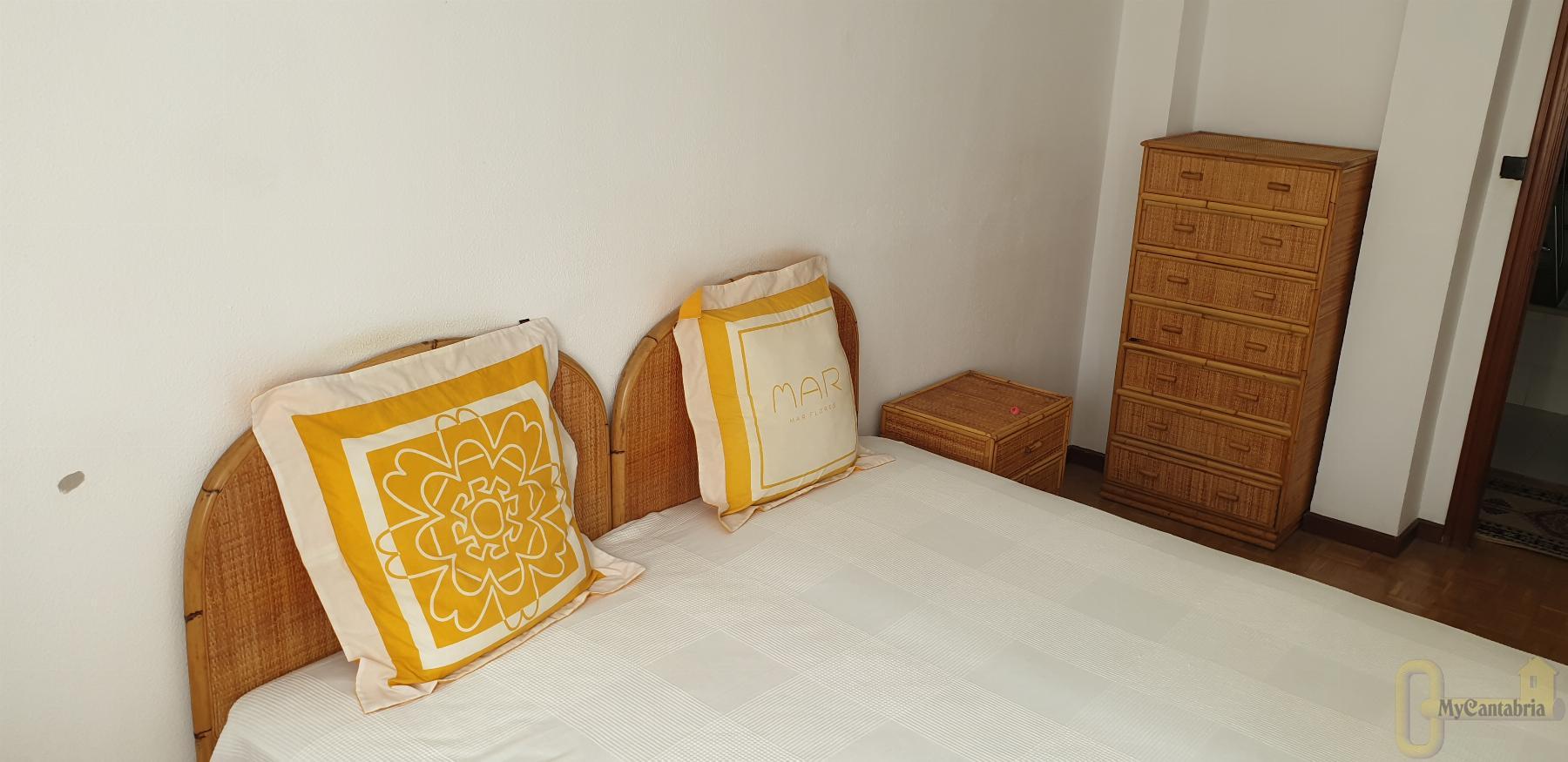For sale of flat in Santander