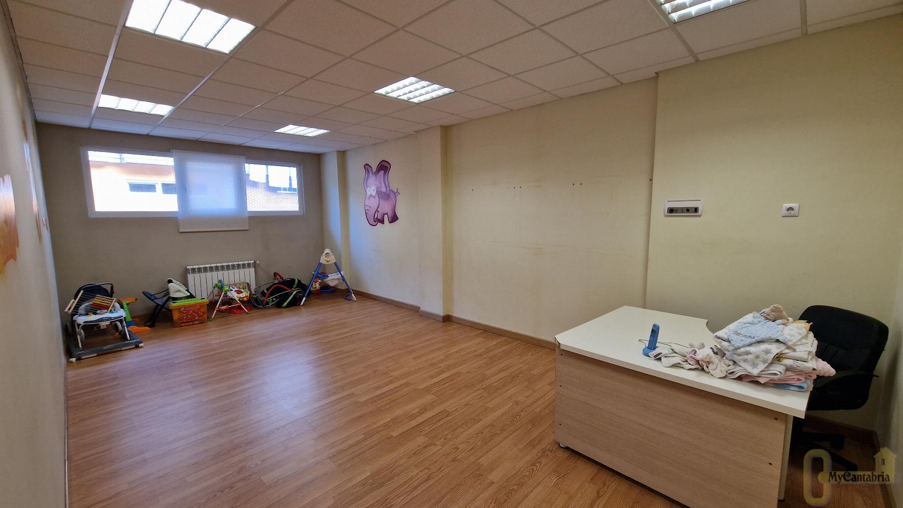 For rent of commercial in Santa María de Cayón
