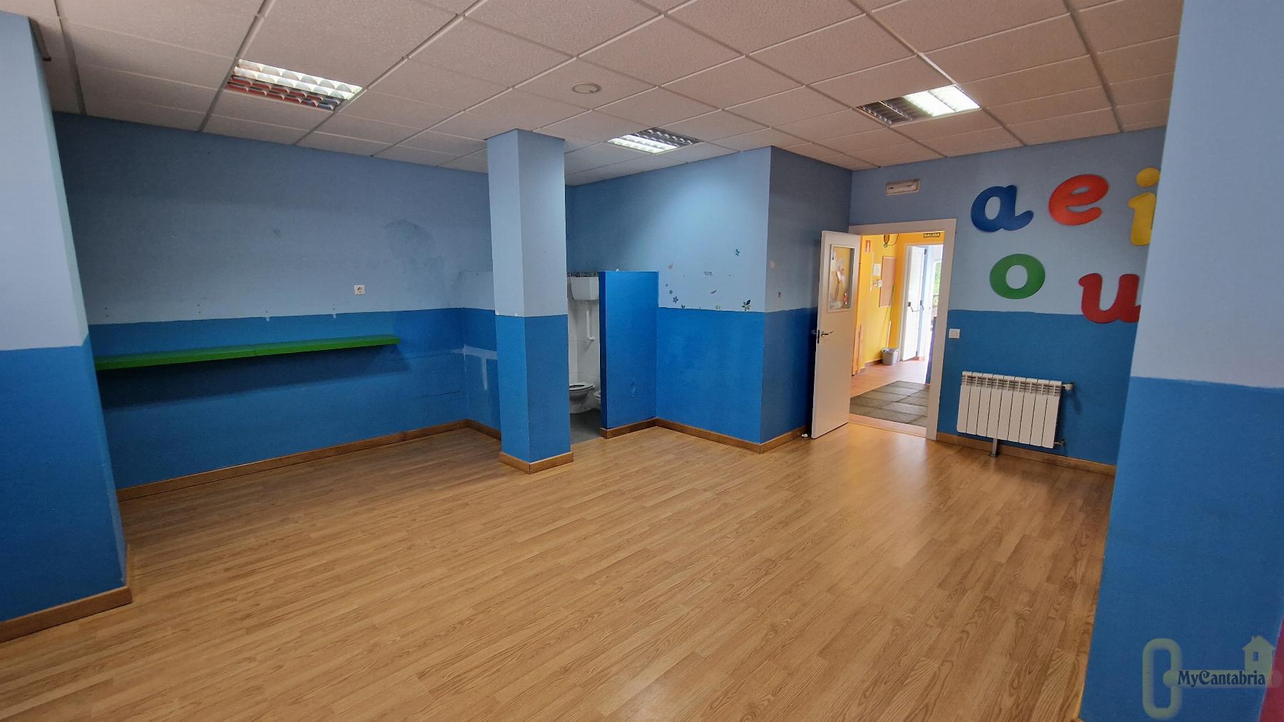 For rent of commercial in Santa María de Cayón