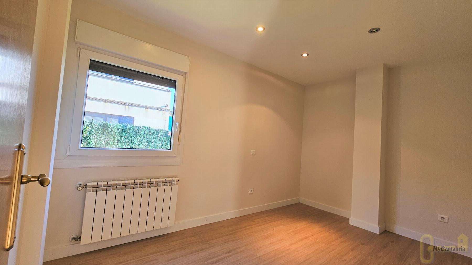 For sale of flat in Castañeda