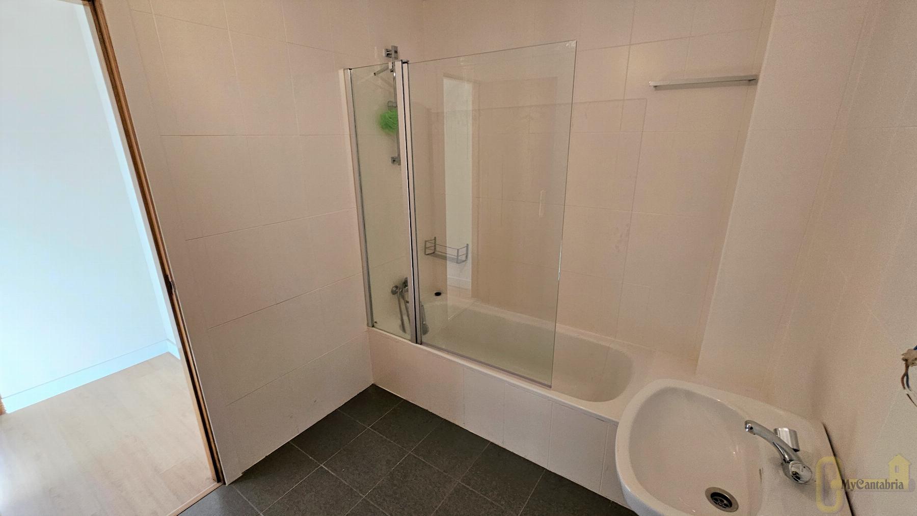 For sale of flat in Castañeda