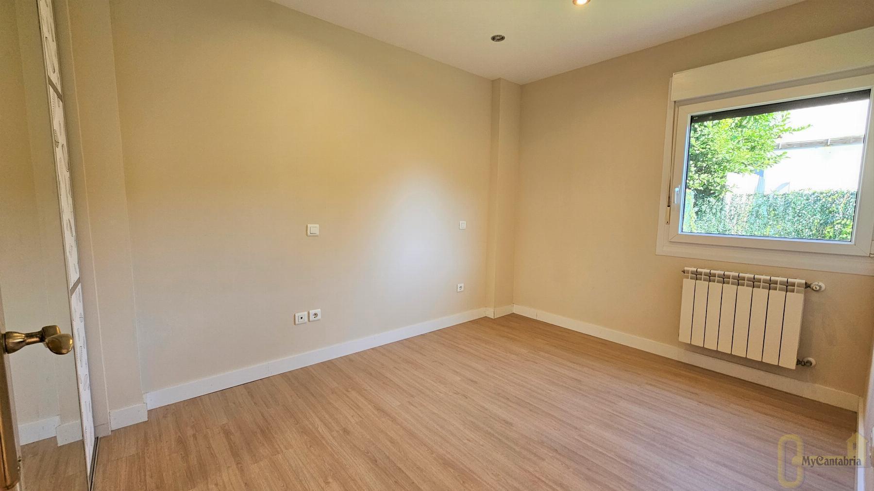 For sale of flat in Castañeda