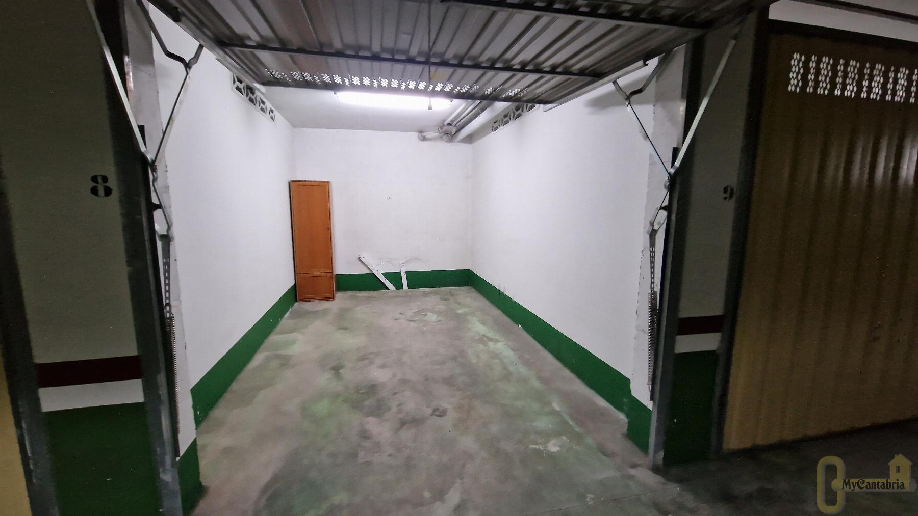 For rent of garage in Santa María de Cayón
