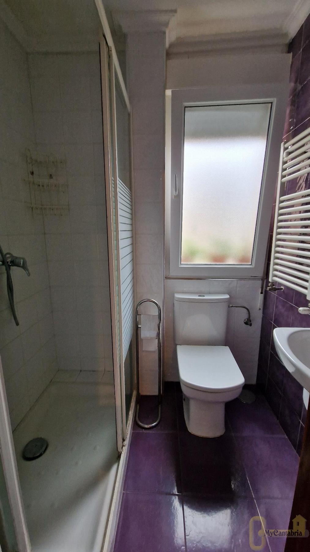 For sale of flat in Santander