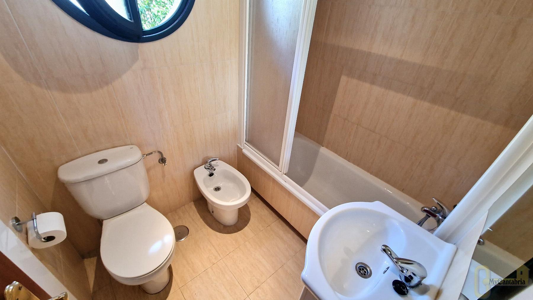 For sale of flat in Santa María de Cayón