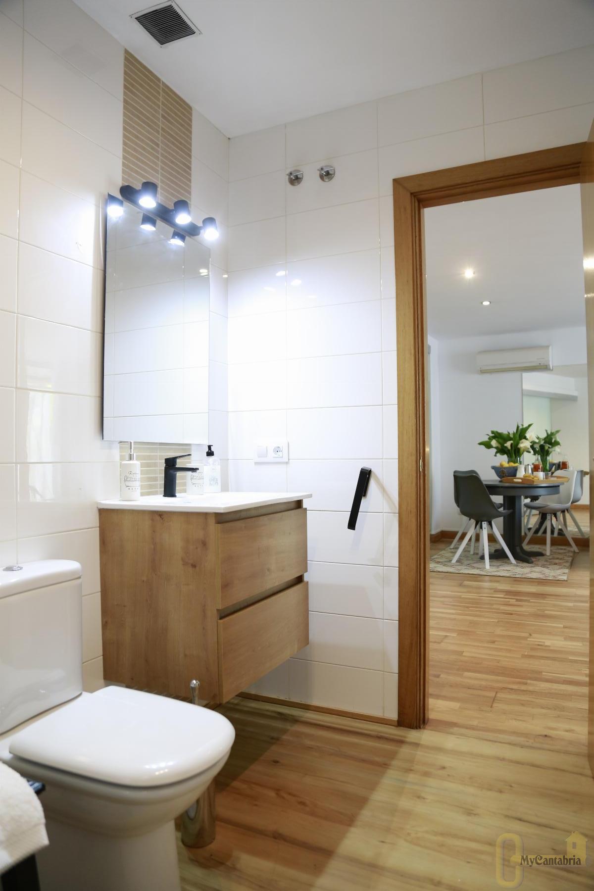 For sale of flat in Torrelavega