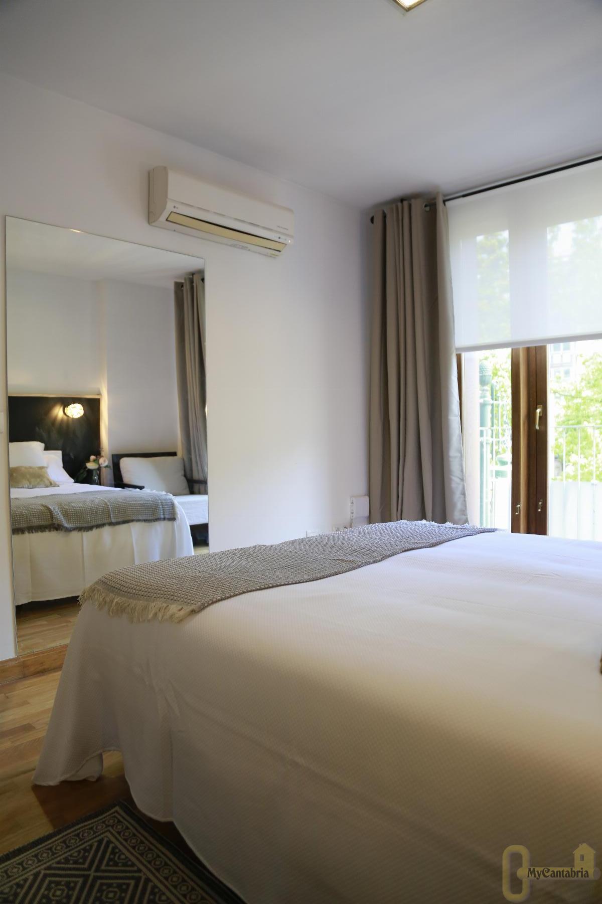 For sale of flat in Torrelavega