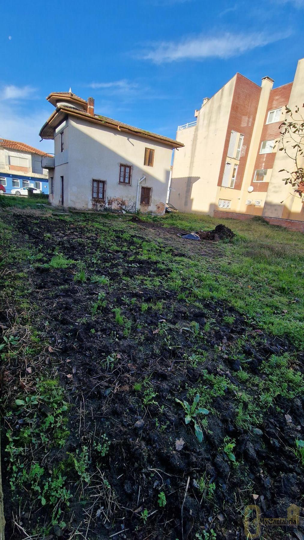 For sale of house in Santa María de Cayón