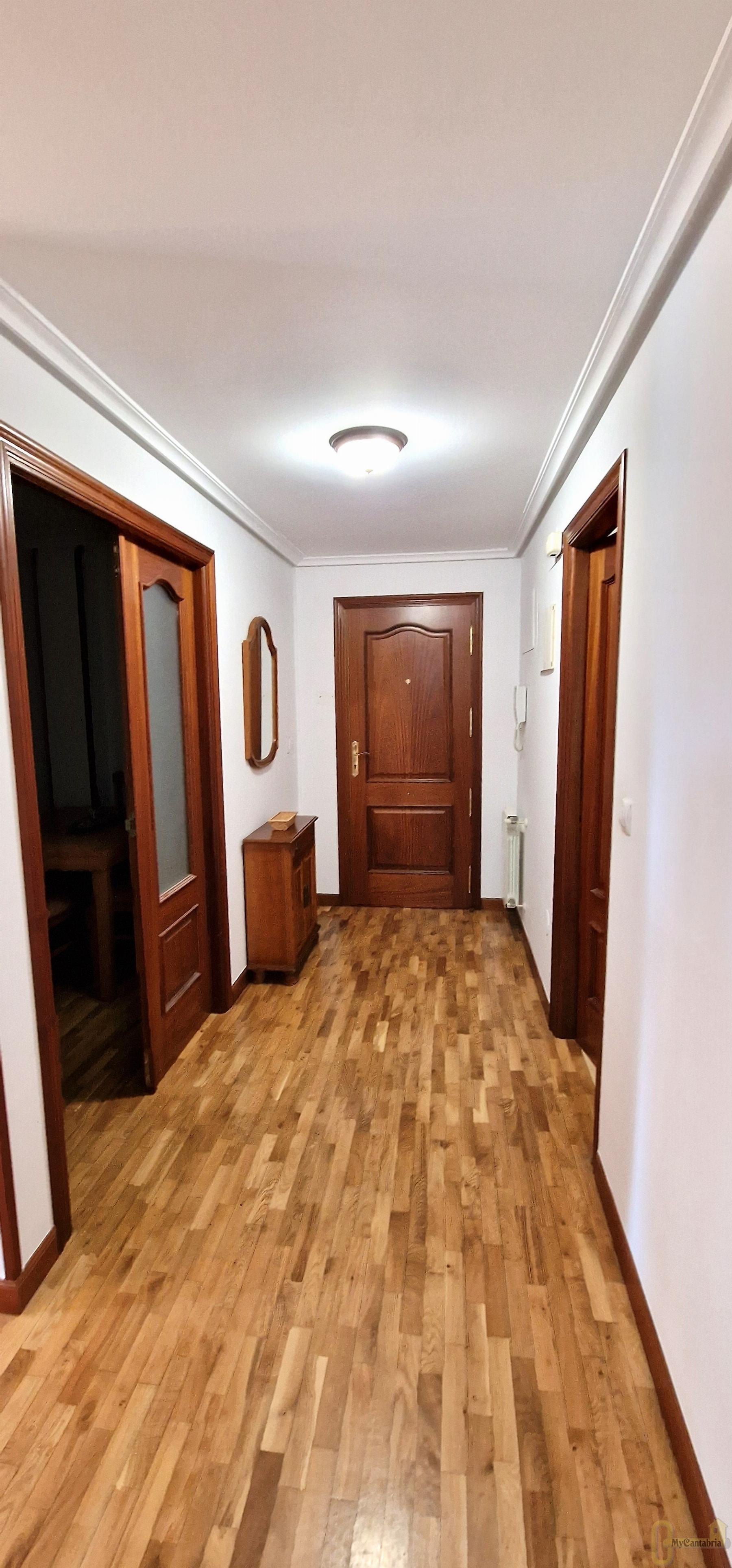 For sale of flat in Santander