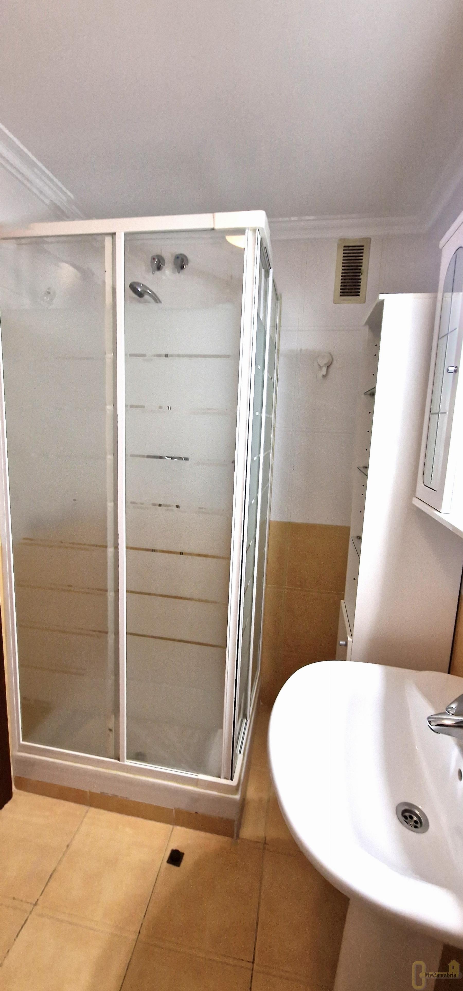 For sale of flat in Santander