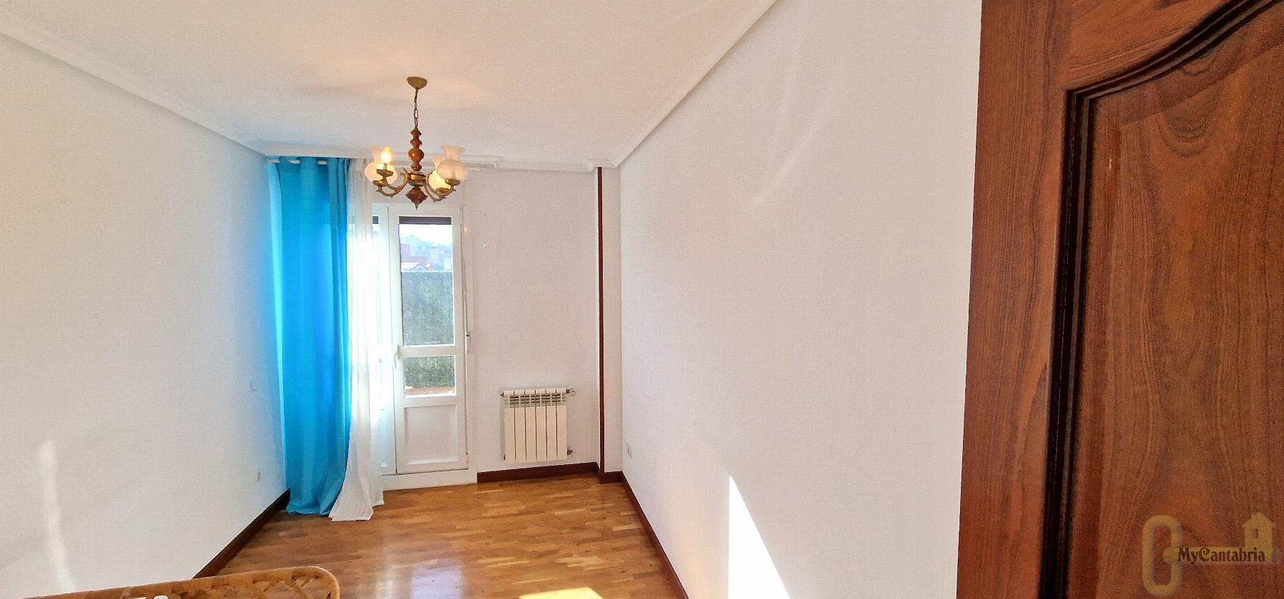 For sale of flat in Santander