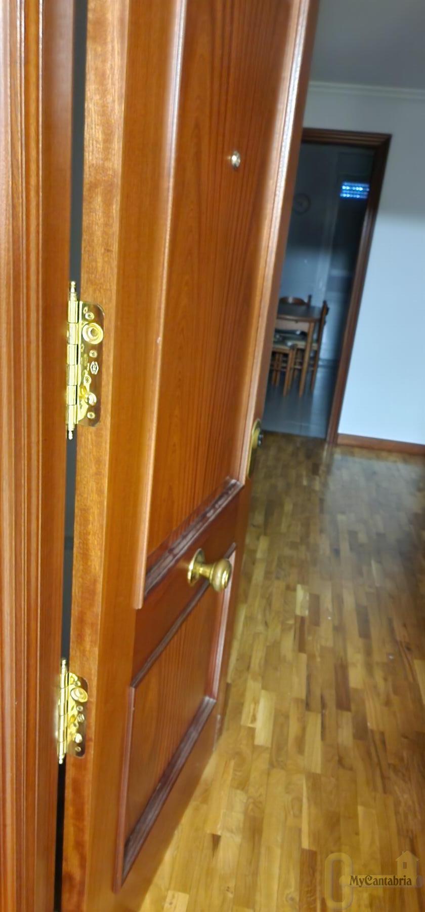 For sale of flat in Santander