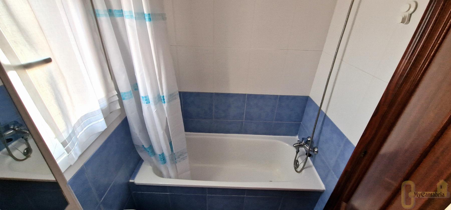 For sale of flat in Santander