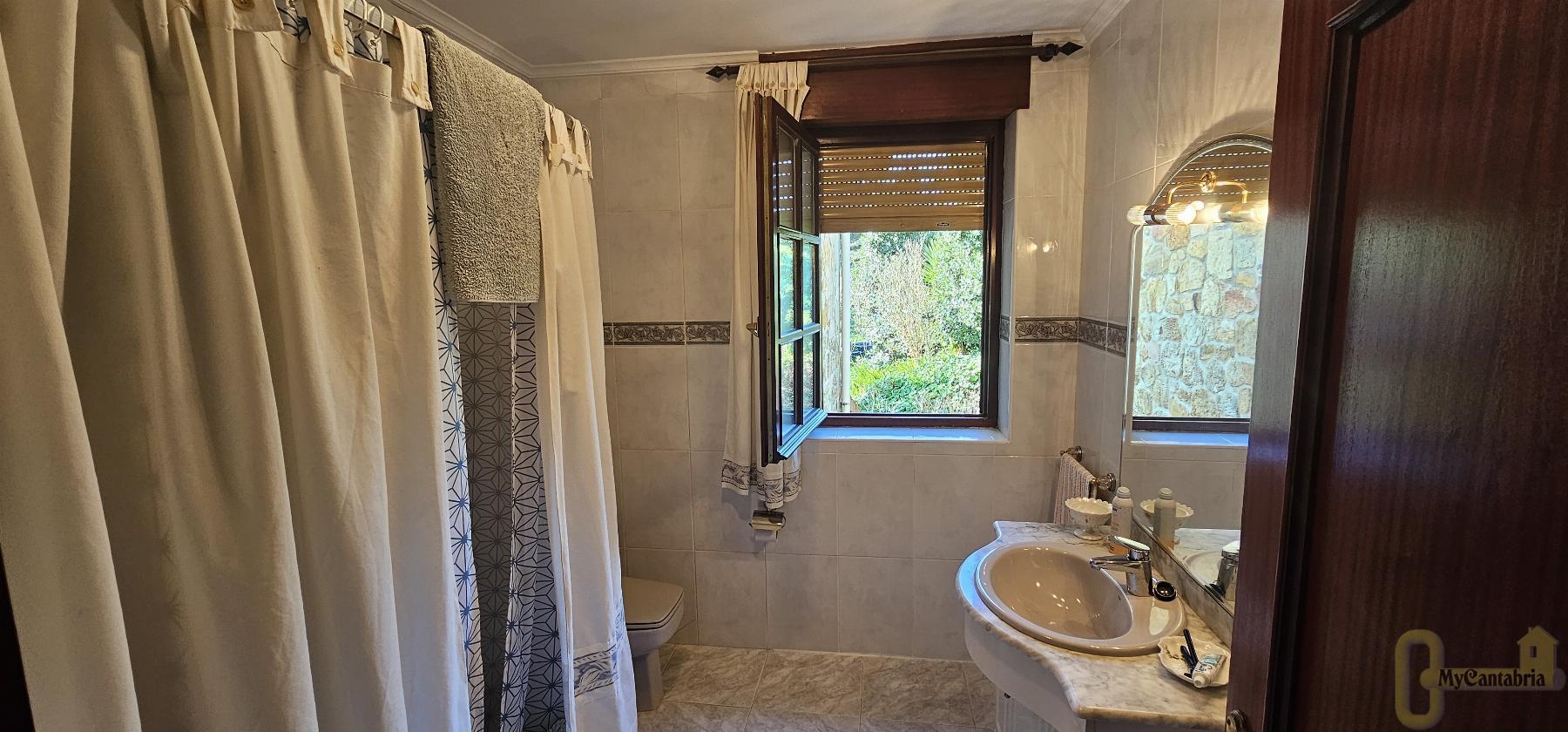 Venta de casa en Bárcena de Cicero