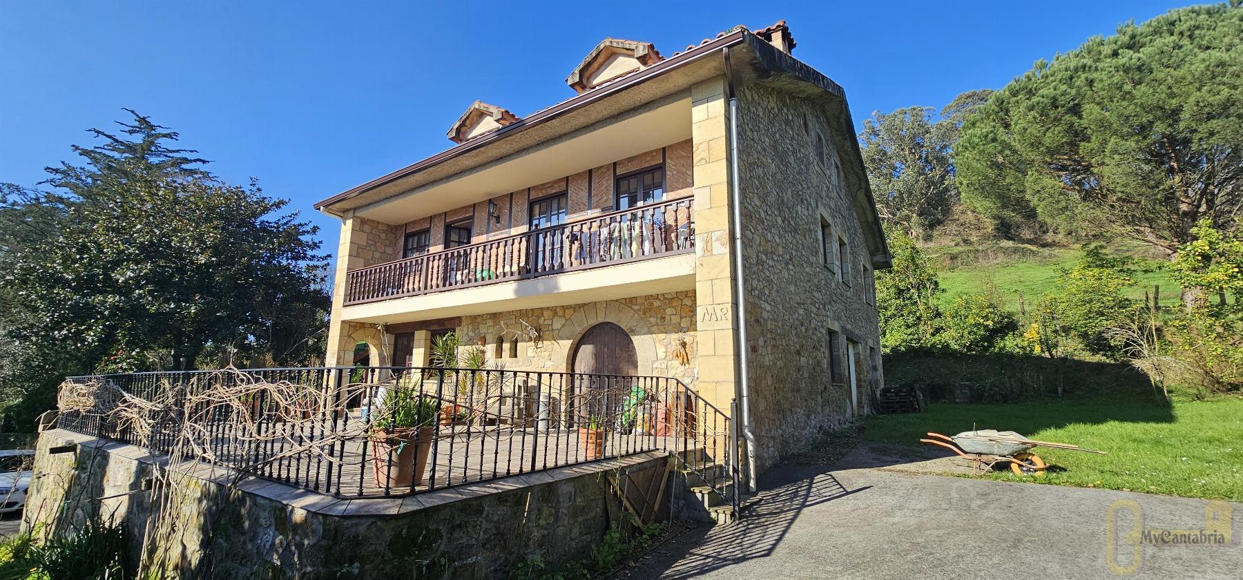 Venta de casa en Bárcena de Cicero