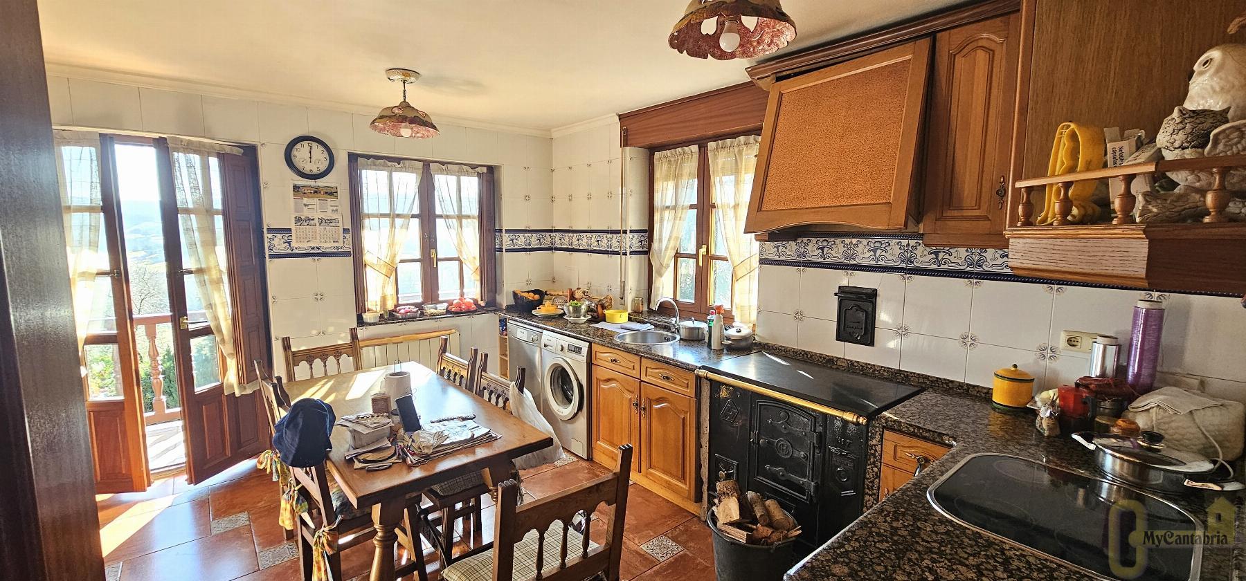 Venta de casa en Bárcena de Cicero
