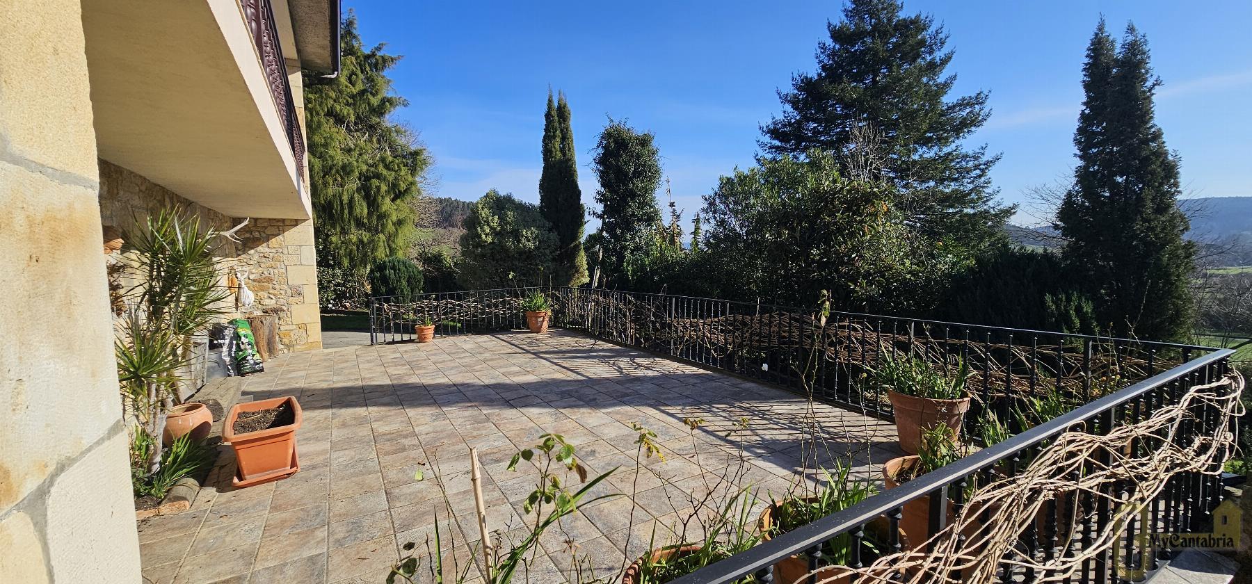 Venta de casa en Bárcena de Cicero