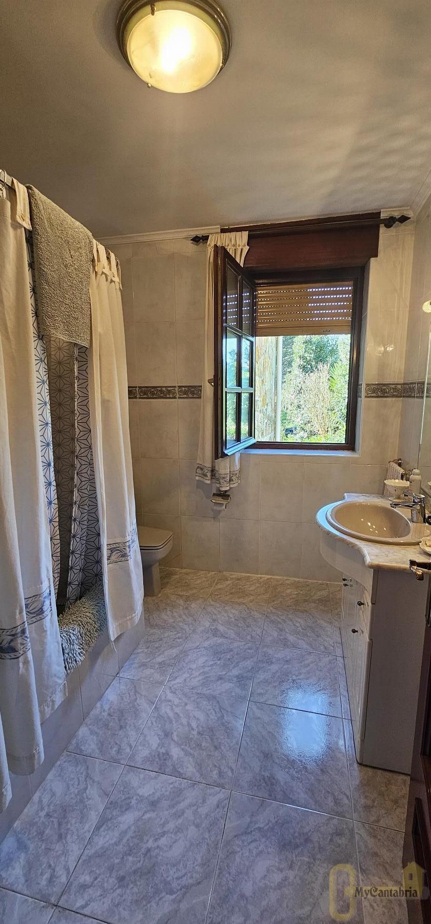Venta de casa en Bárcena de Cicero