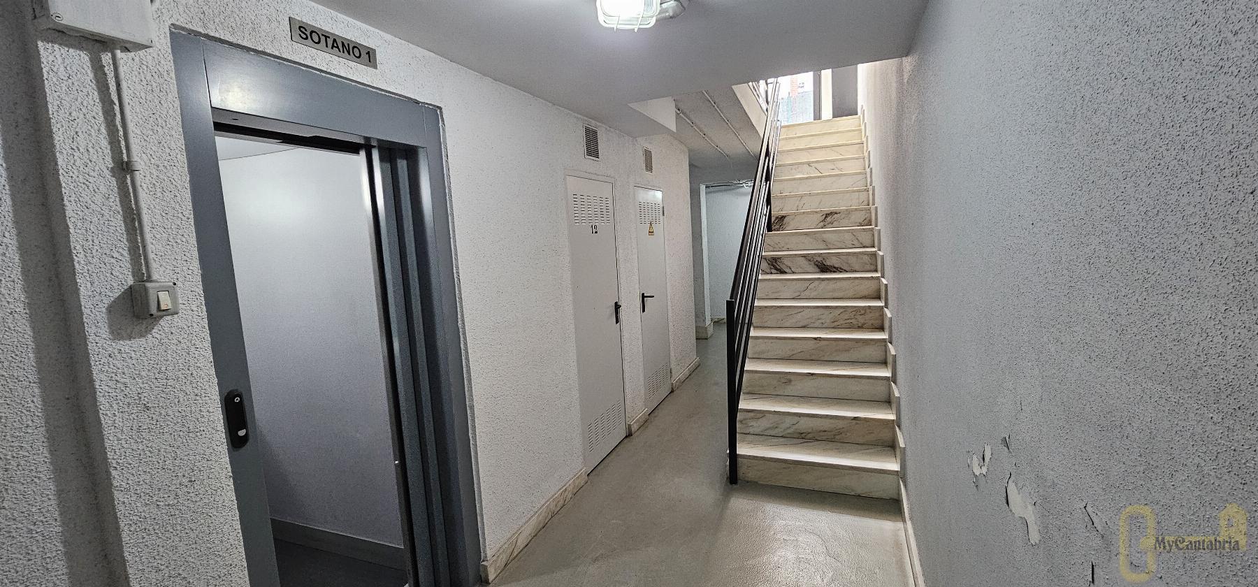 For rent of storage room in Santa María de Cayón