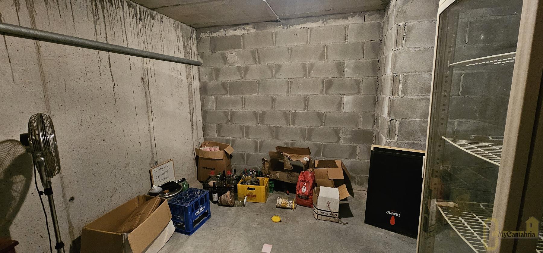 For rent of storage room in Santa María de Cayón