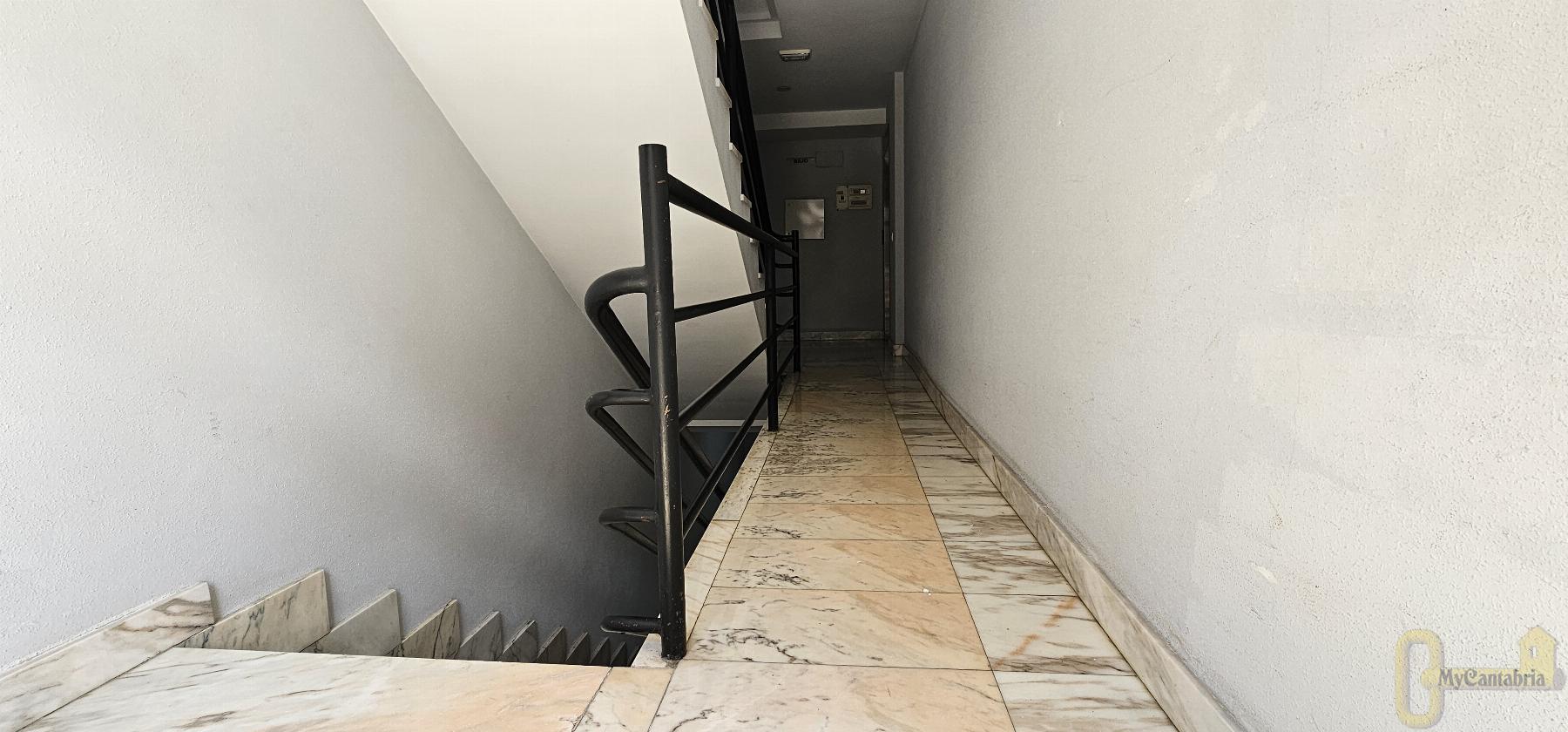 For rent of storage room in Santa María de Cayón