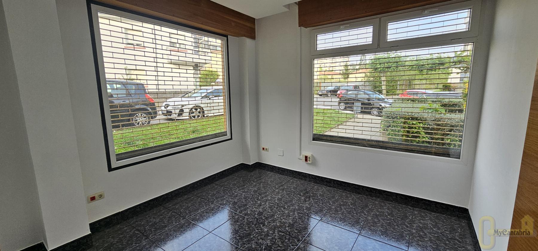 For rent of commercial in El Astillero