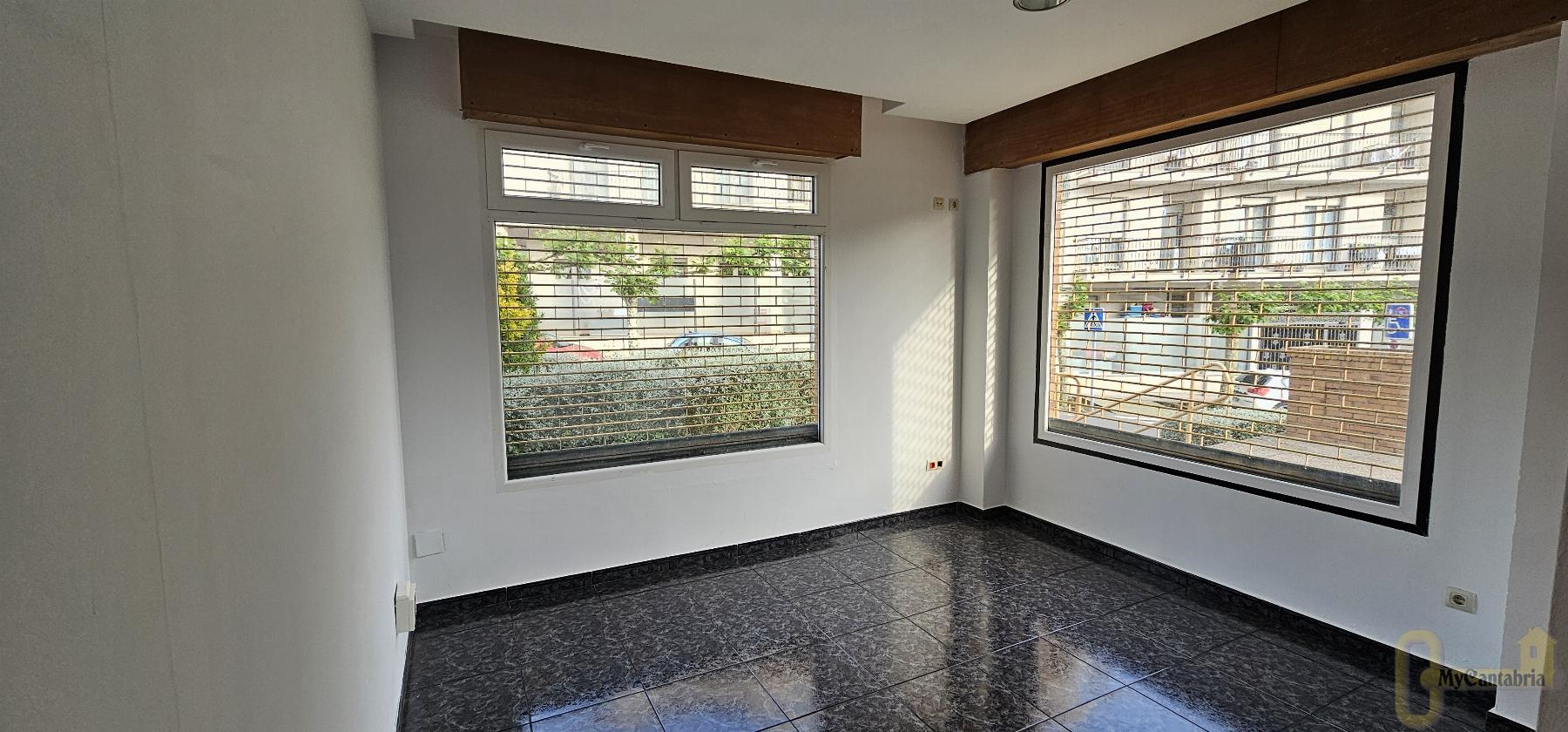 For rent of commercial in El Astillero