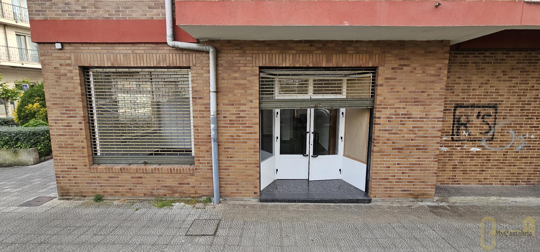 For rent of commercial in El Astillero