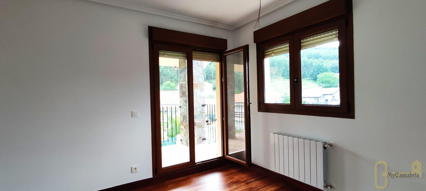 For sale of house in Castro-Urdiales