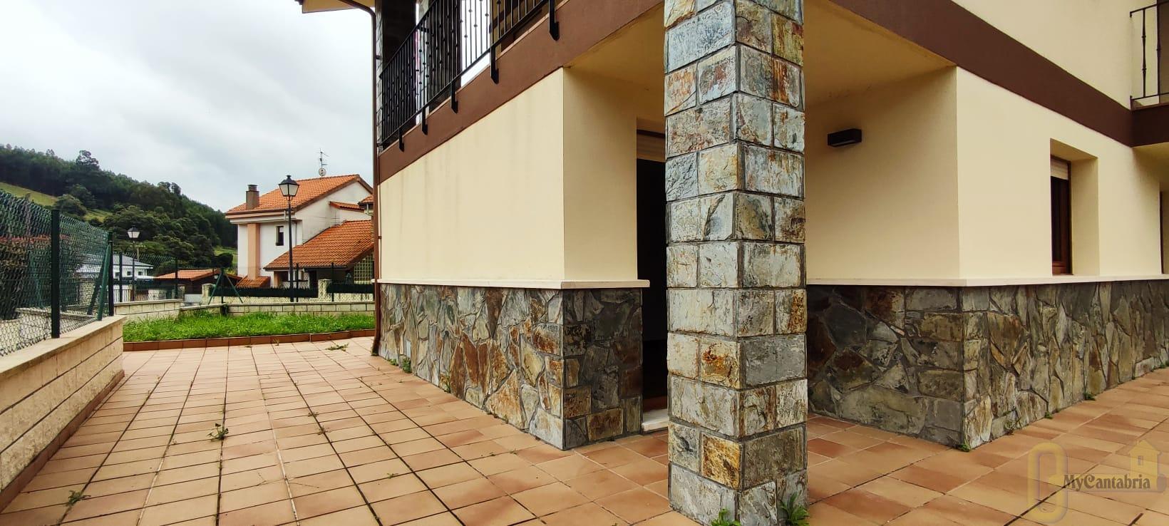 For sale of house in Castro-Urdiales