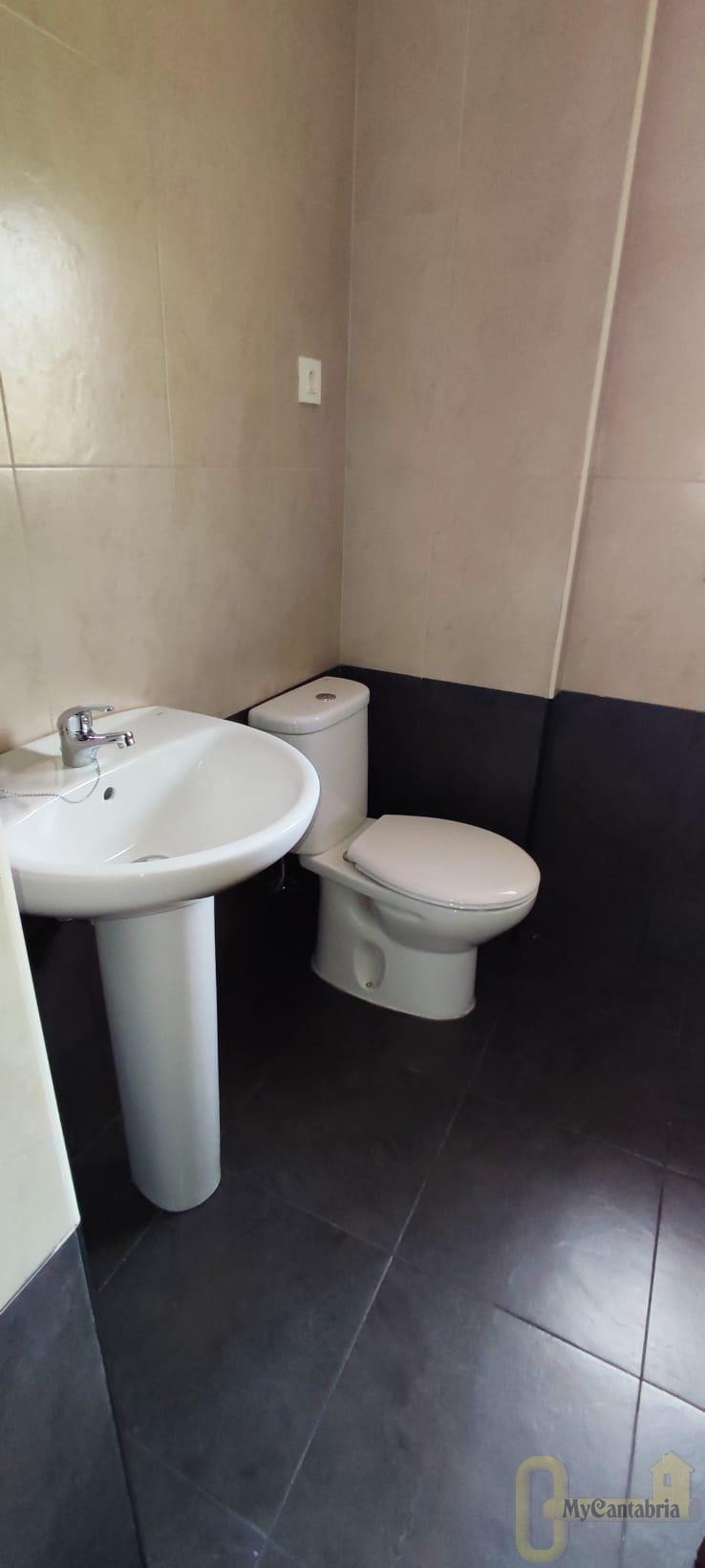 For sale of house in Castro-Urdiales