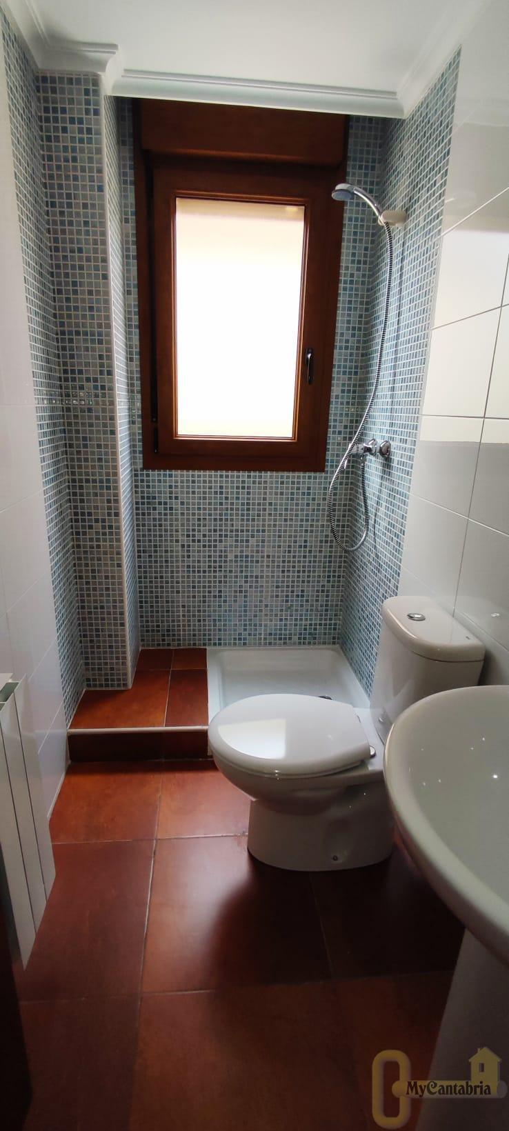 For sale of house in Castro-Urdiales
