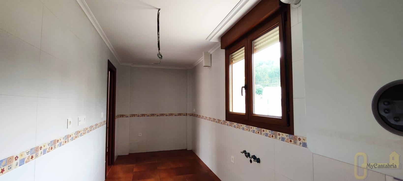 For sale of house in Castro-Urdiales