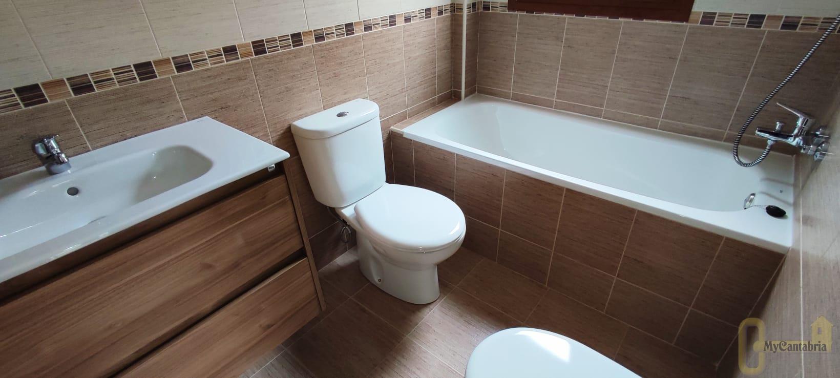 For sale of house in Castro-Urdiales