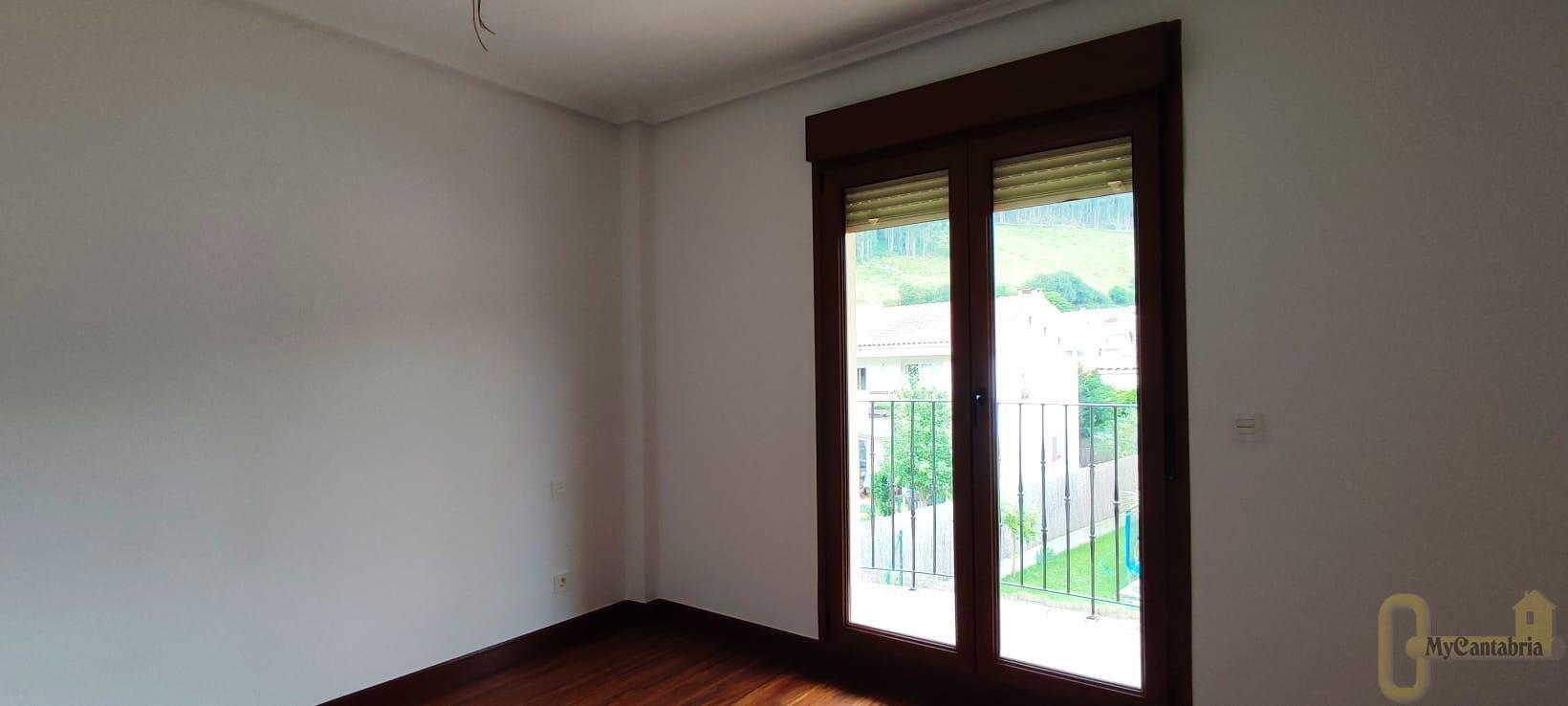 For sale of house in Castro-Urdiales